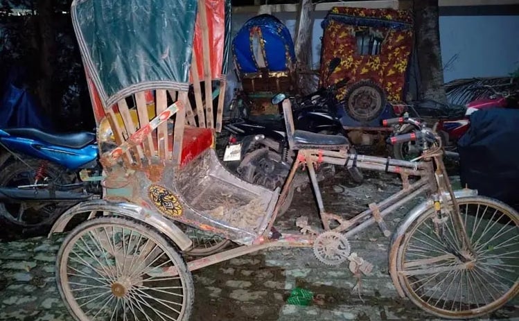 যুবদল নেতাকে হত্যার পর পালানোর সময় রিকশাচালককেও গুলি