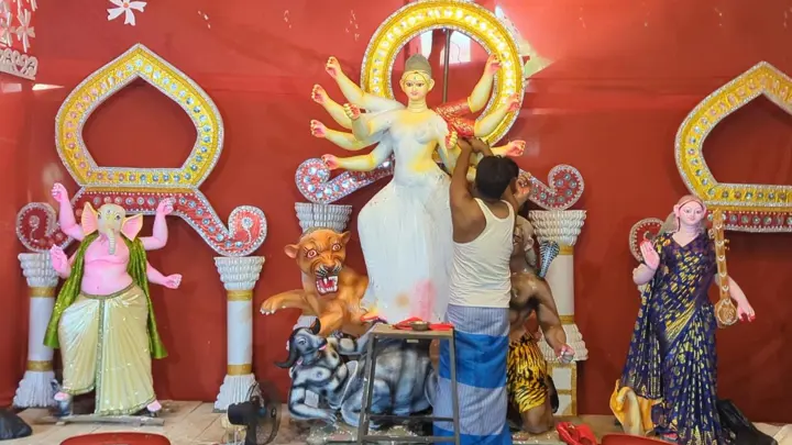 সারা দেশে চলছে শারদীয় দুর্গোৎসবের প্রস্তুতি