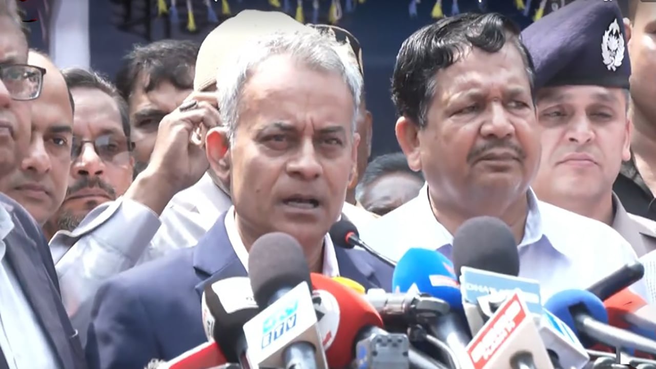 ঈদ যাত্রায় দু-একটি পরিবহন নির্ধারিত ভাড়ার চেয়েও কম নিচ্ছে