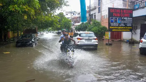 ভারতের উত্তরপ্রদেশে প্রবল বৃষ্টি-বজ্রসহ ঝড়, নিহত ১০