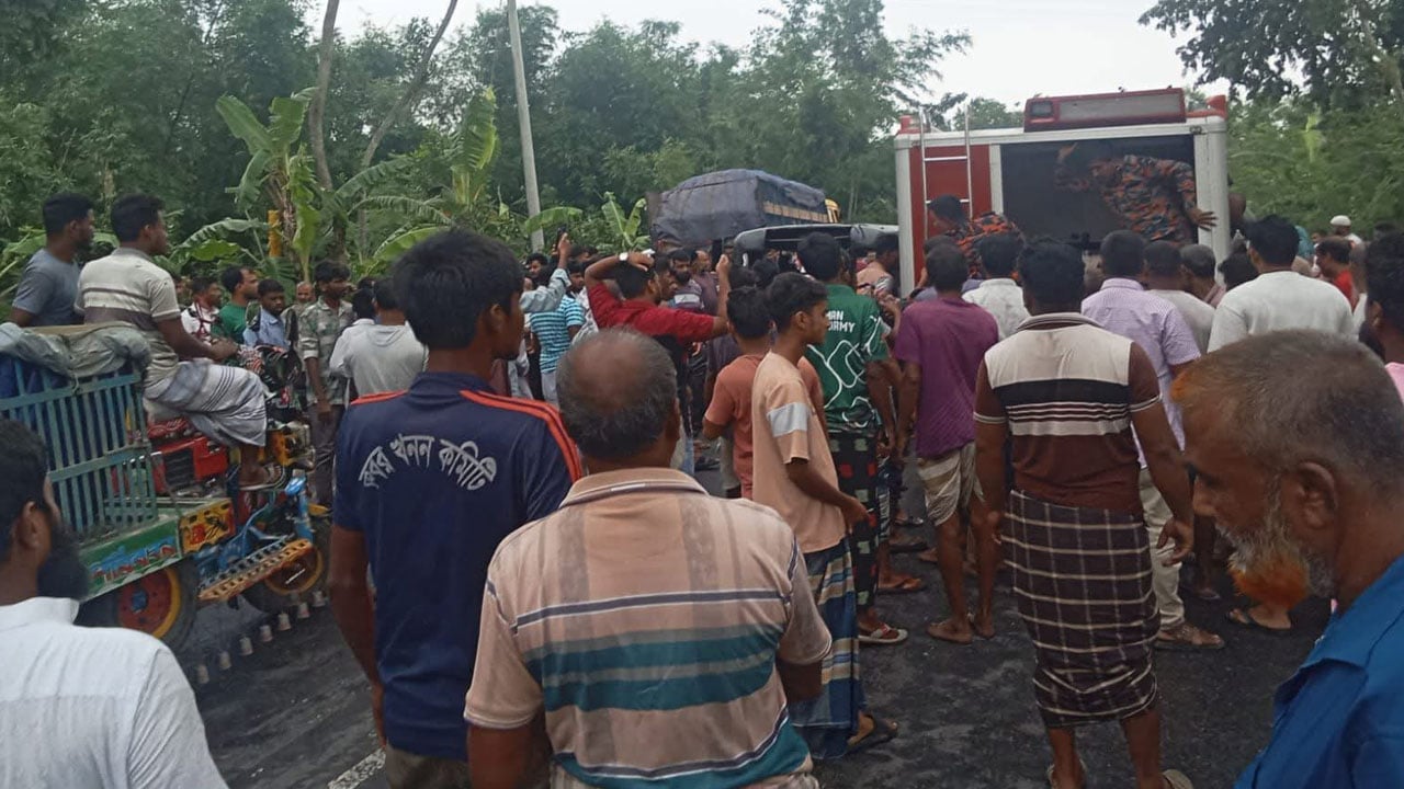 রাজশাহীতে সড়ক দুর্ঘটনায় তিনজন নিহত