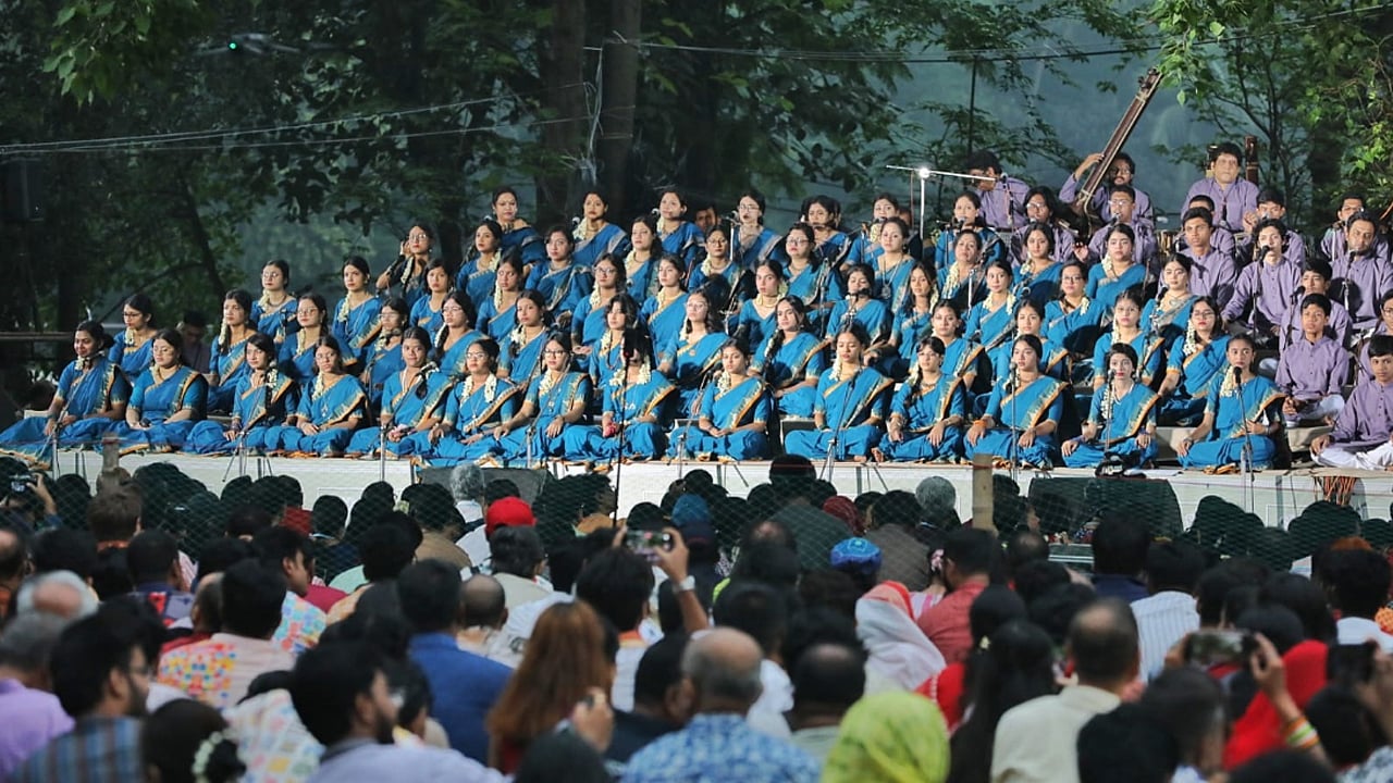 রমনার বটমূলে ছায়ানটের বর্ষবরণ অনুষ্ঠান শুরু