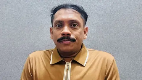 ঝটিকা মিছিলের পর যুবলীগ ক্যাডার ‘গুজা মোনাফ’ ও তার সহযোগী আটক