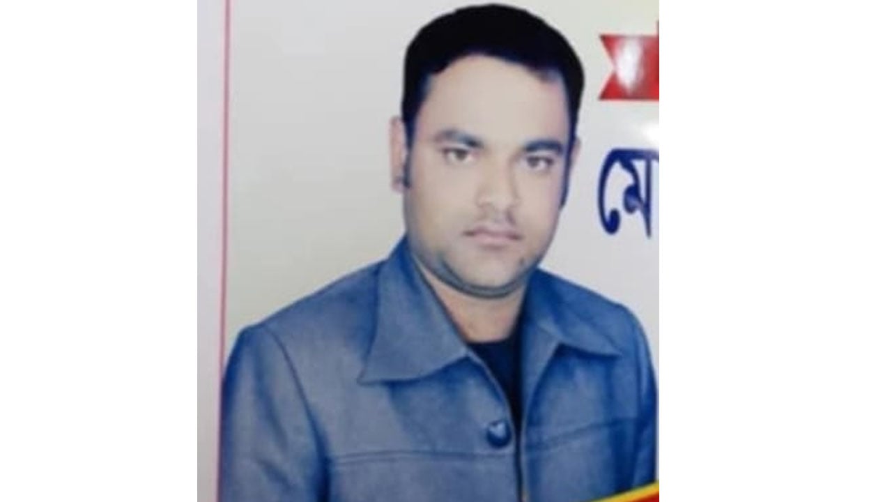ছাত্রলীগ নেতার পকেটে মসজিদের টাকা