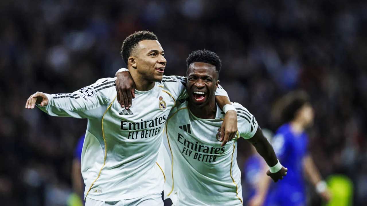 রিয়ালের শীর্ষে ওঠার রাতে লিভারপুল-বায়ার্নের হার