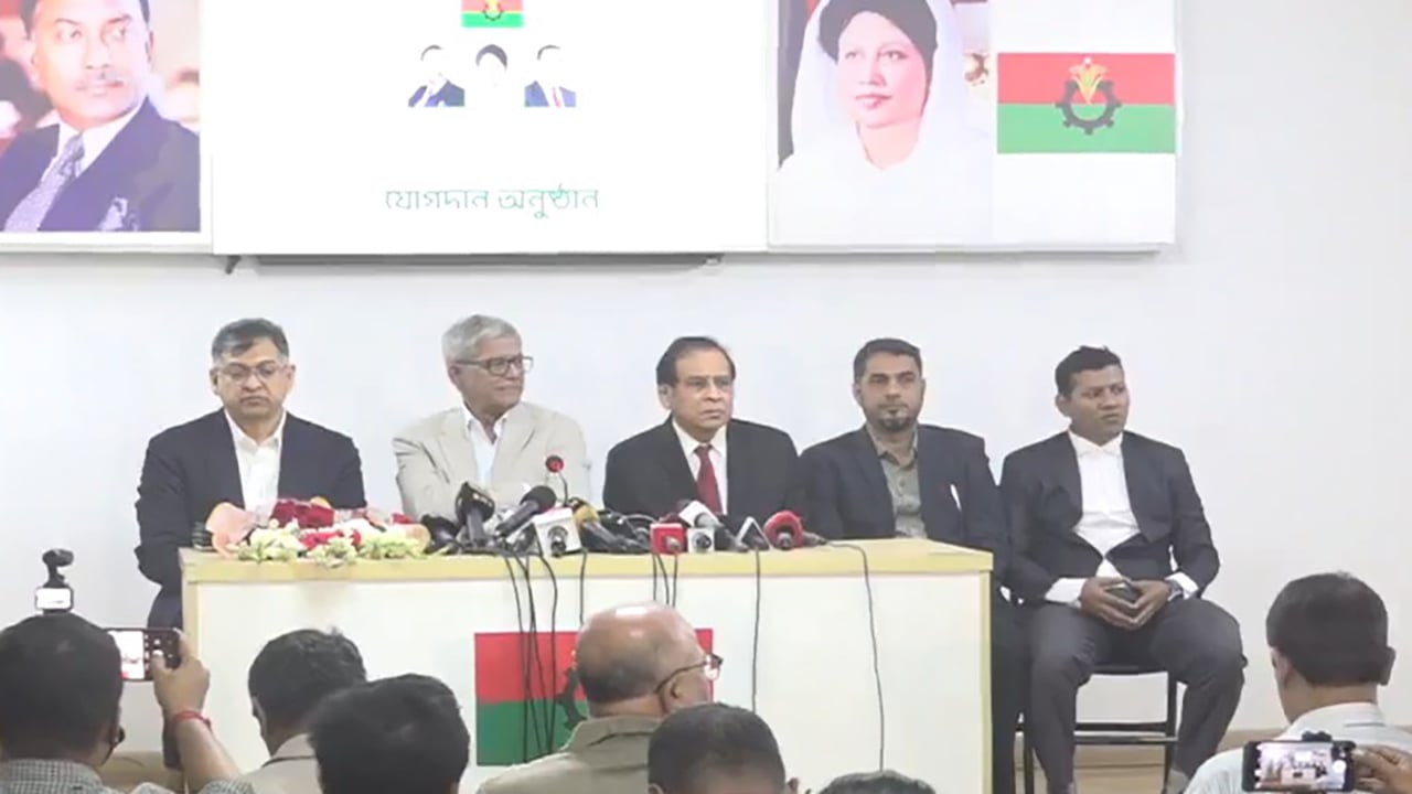 আনুষ্ঠানিকভাবে বিএনপিতে যোগ দিলেন রেজা কিবরিয়া