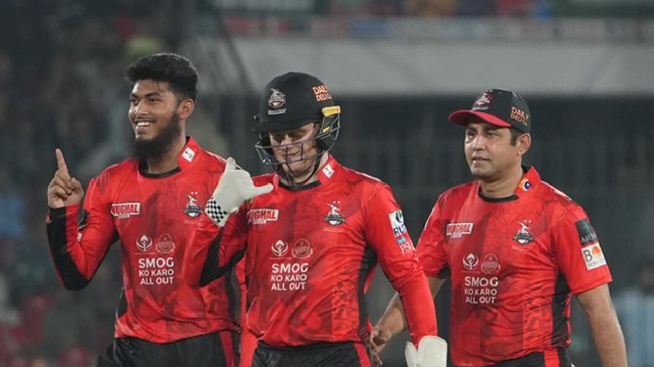 পিএসএলে চলছে রিশাদ স্তুতি