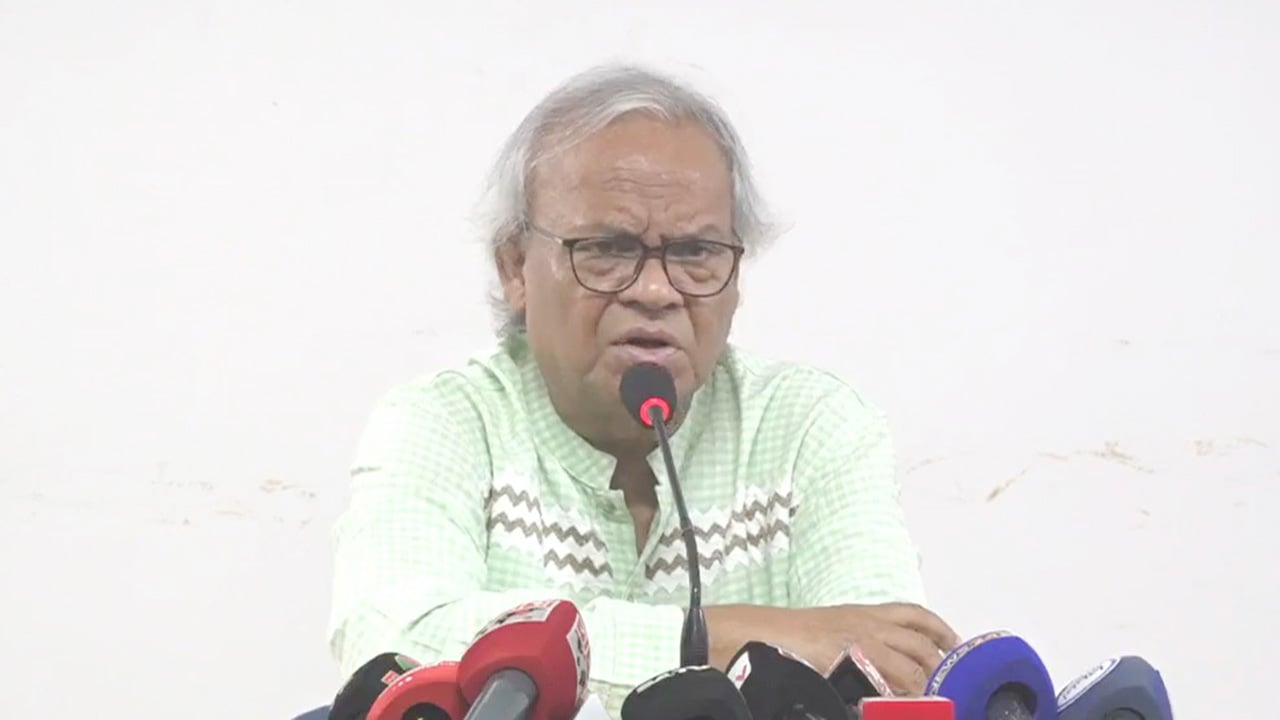 এভারকেয়ার হাসপাতালে ভিড় না করে দোয়া করার আহ্বান রিজভীর