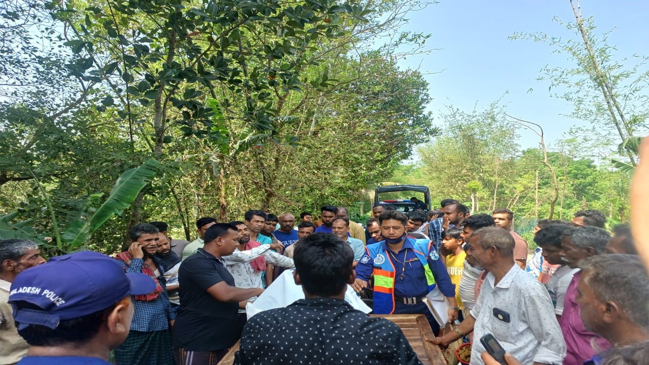 নিখোঁজ রিকশাচালকের লাশ ভাসছিল পদ্মানদীতে