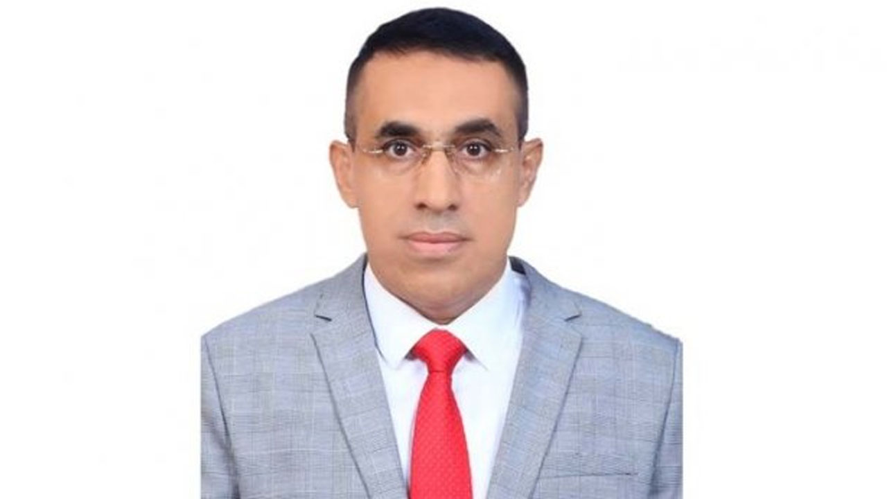রাজউকের সাবেক চেয়ারম্যান ও তার স্ত্রীর শেয়ার অবরুদ্ধের আদেশ