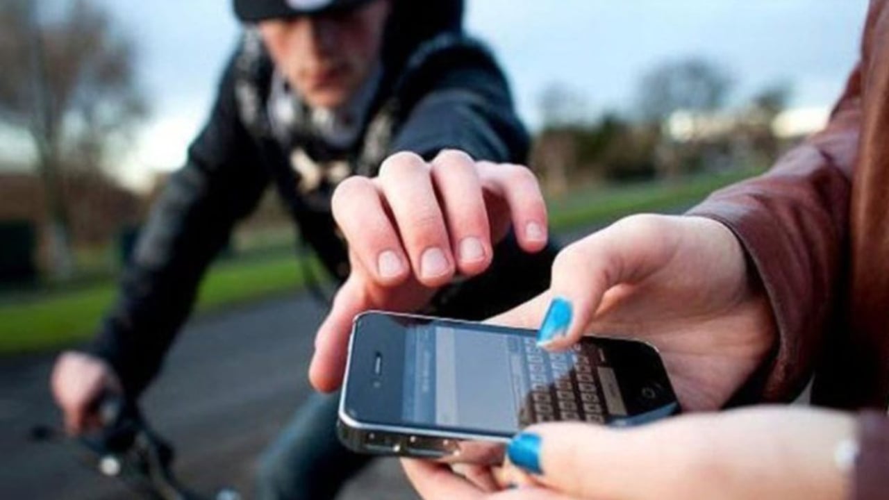 ফোন হারালেও দূর থেকেই যেভাবে ডিলিট করতে পারবেন  ছবি-ভিডিও