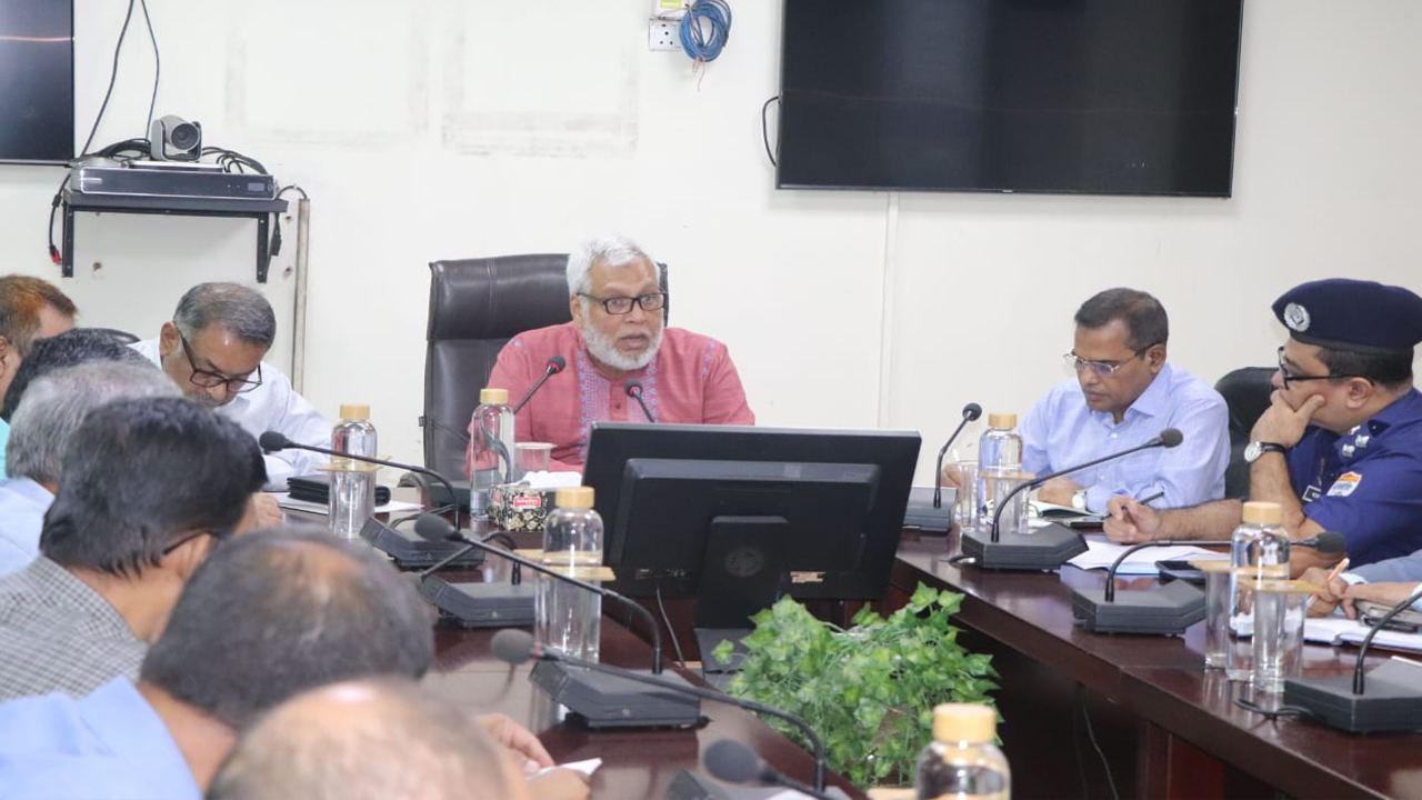 টিকেট কালোবাজারি বন্ধে ব্যর্থ হলে সহজ ডট কমের চুক্তি পুনর্বিবেচনা: রেল উপদেষ্টার