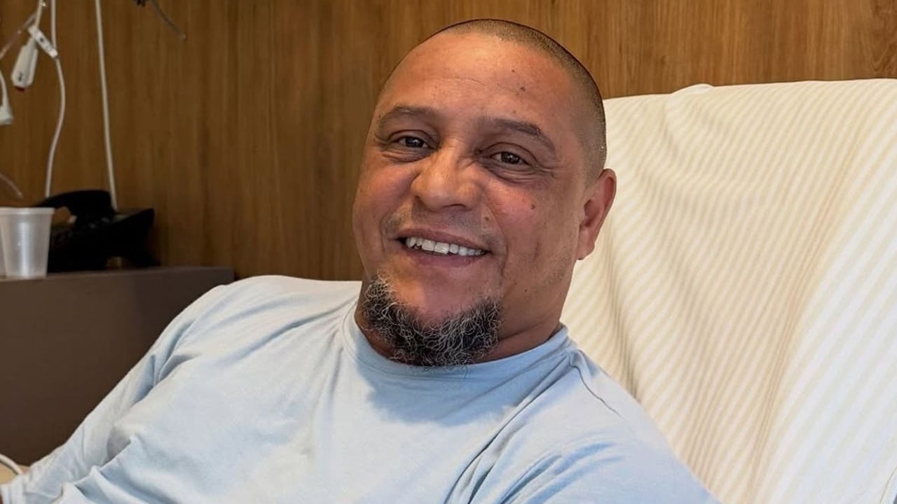 হাসপাতালে চিকিৎসা নিচ্ছেন রবার্তো কার্লোস