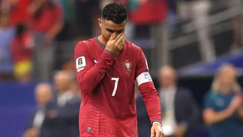 রোনালদোর ‘৭’ এবার লেয়াওয়ের গায়ে!