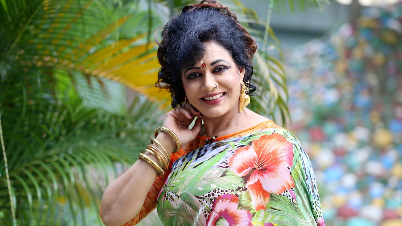 পরিচালক রোজিনার নতুন সিনেমা ‘এখনই সময়’