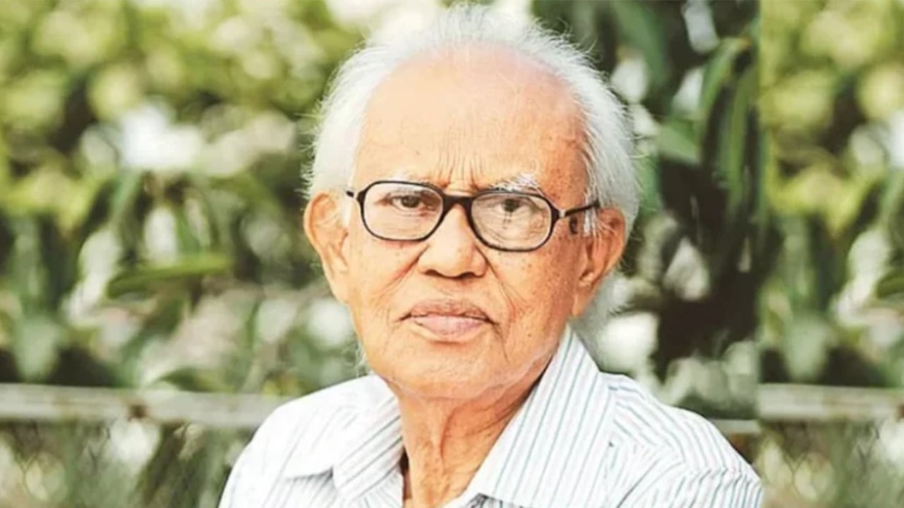 মানুষ ক্ষমতায় থাকলে আর হুঁশ থাকে না: আহমদ রফিক