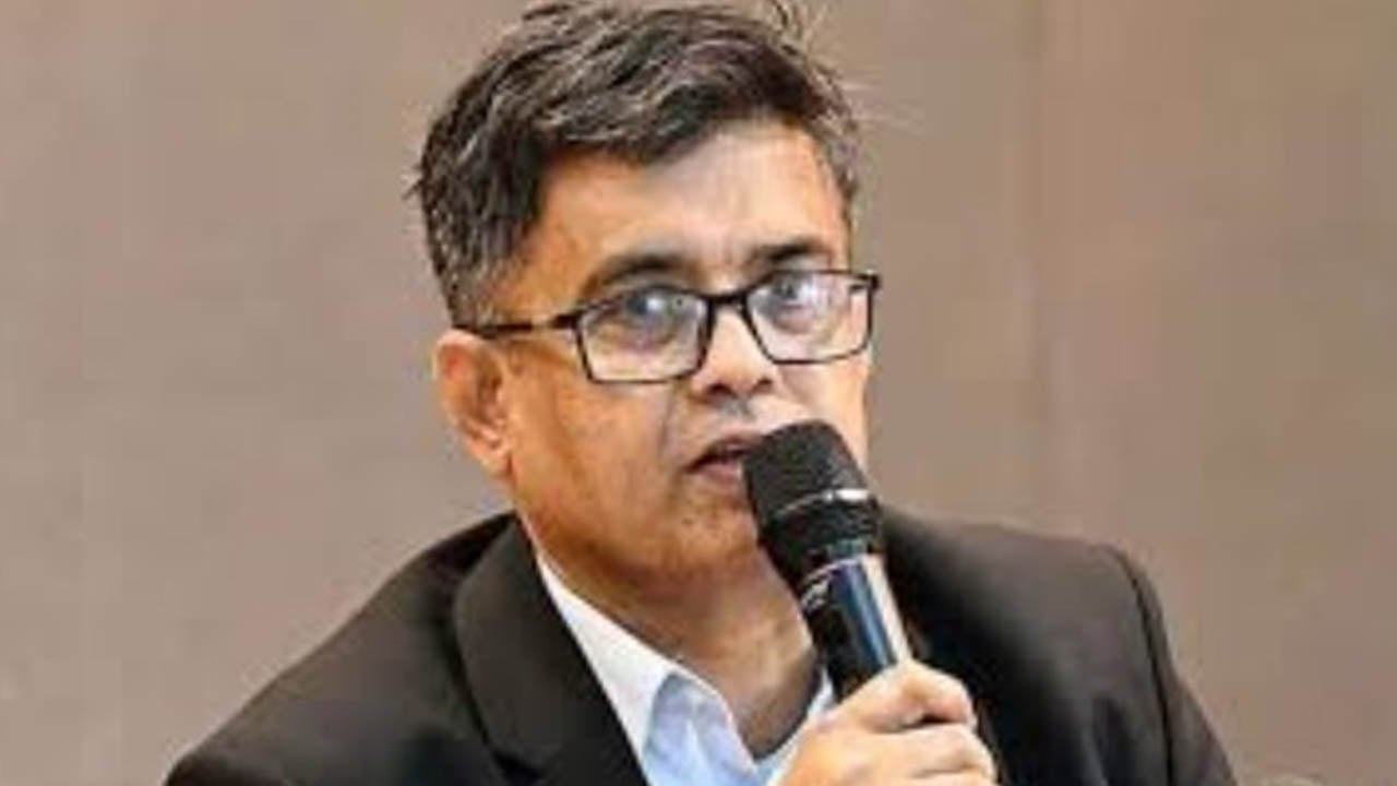 দায়িত্ব পালনে ৯০% সফল অন্তর্বর্তী সরকার: প্রেস সচিব