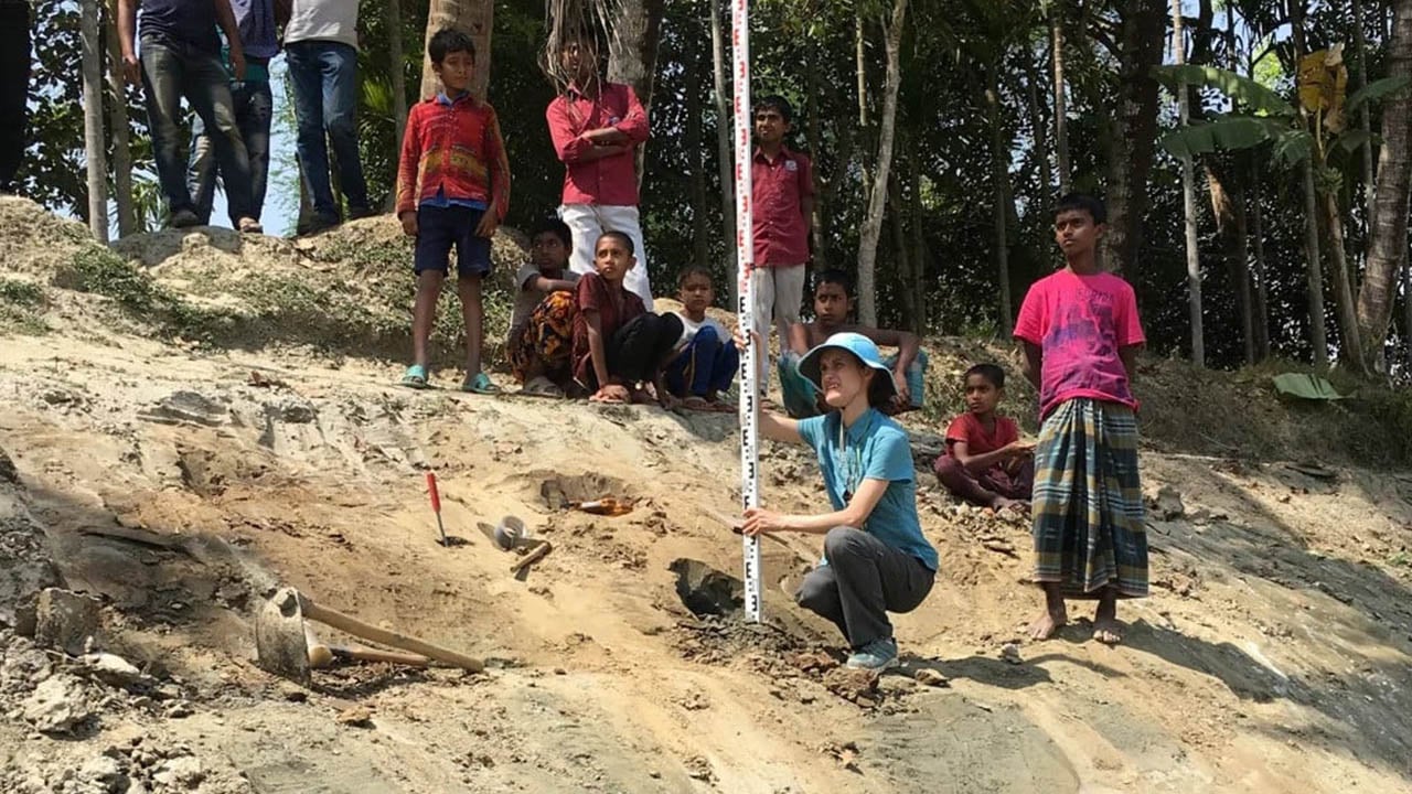 ভূমিকম্পে বদলে গেছে গঙ্গা-ব্রহ্মপুত্রের গতিপথ