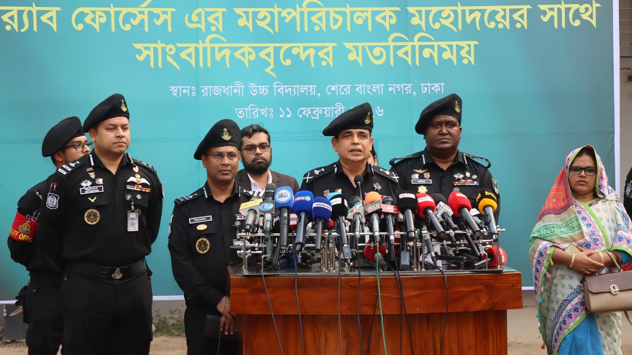 সেন্ট্রাল রিজার্ভ ৭০০ টহল দল, ডগ স্কোয়াড প্রস্তুত