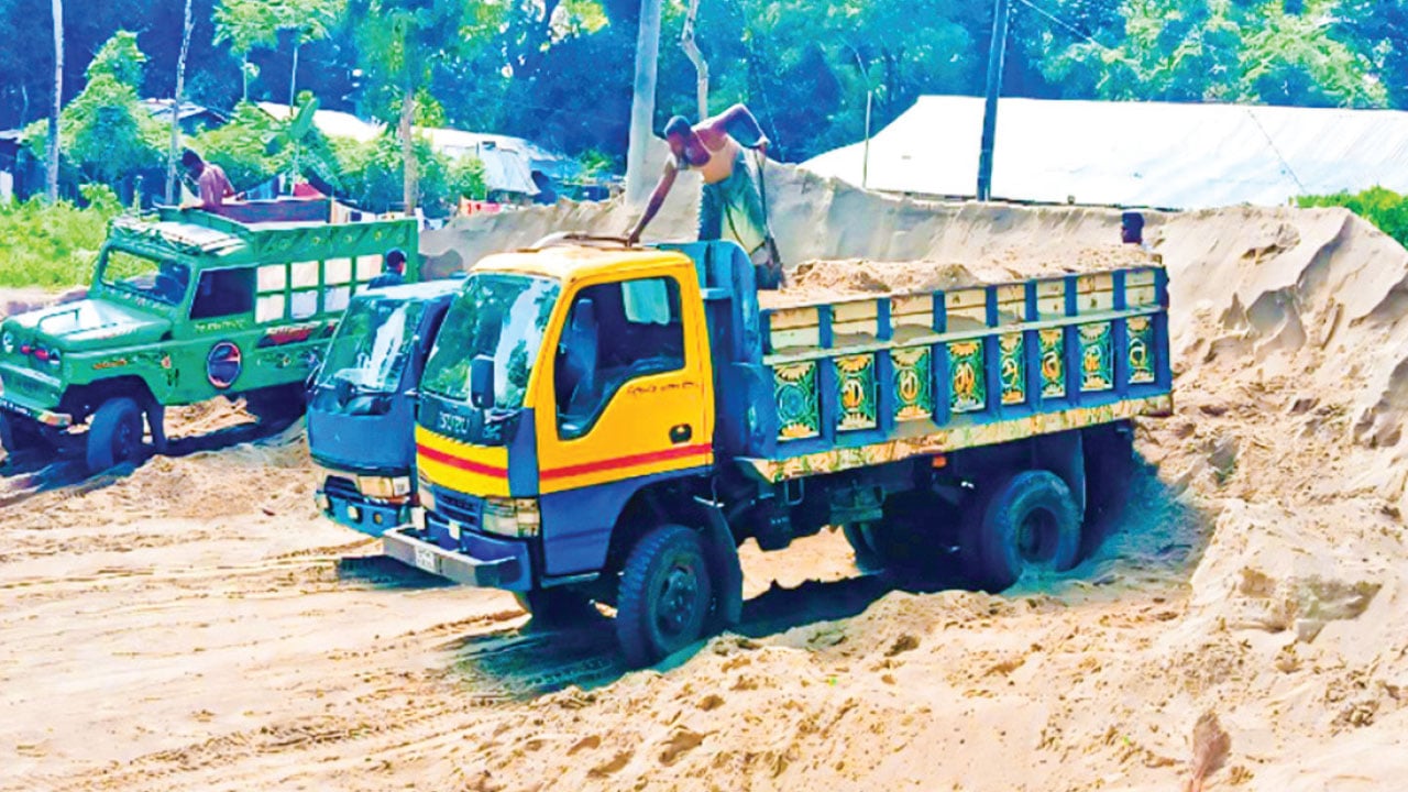 রাউজানে বালুর ব্যবসা নিয়ে ১৪ মাসে অর্ধশত সংঘর্ষ