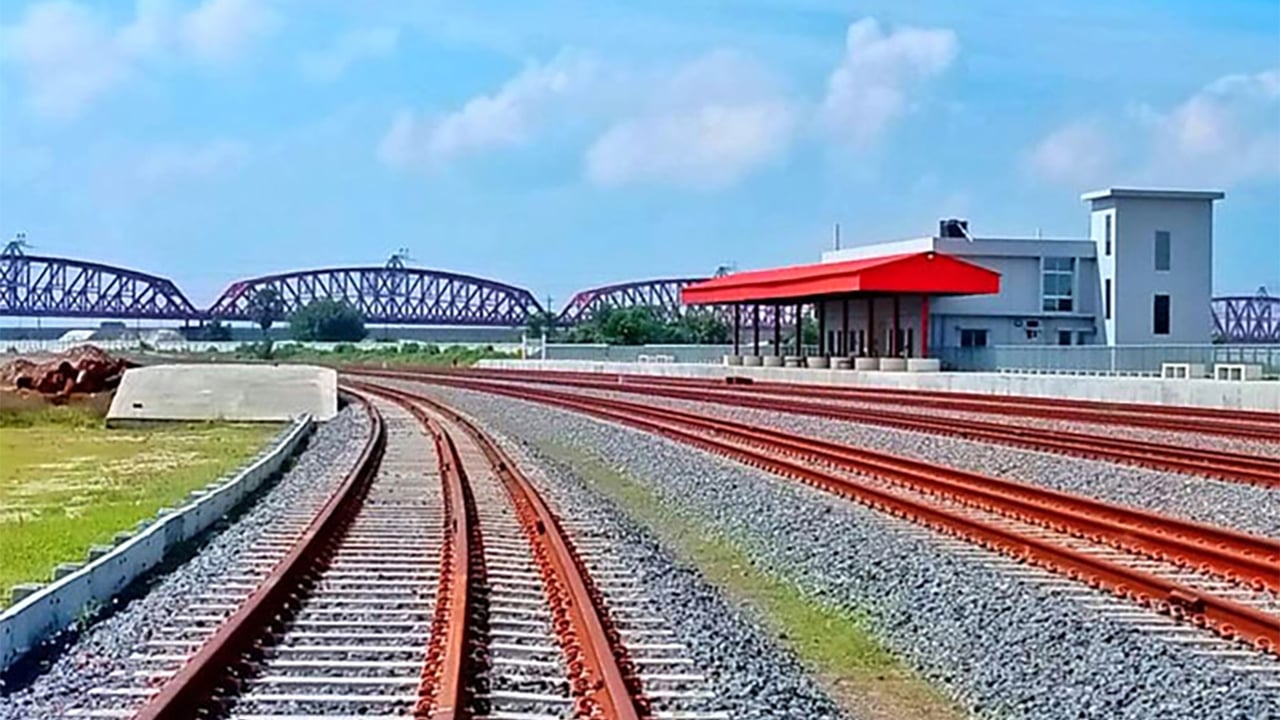 কাজে আসছে না ৩৩৬ কোটি টাকার রূপপুর রেলস্টেশন