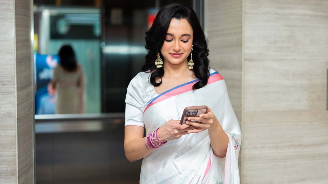 ভুয়া ফটোকার্ড ও এআই বিভ্রান্তি থেকে দূরে থাকার অনুরোধ সাবিলার