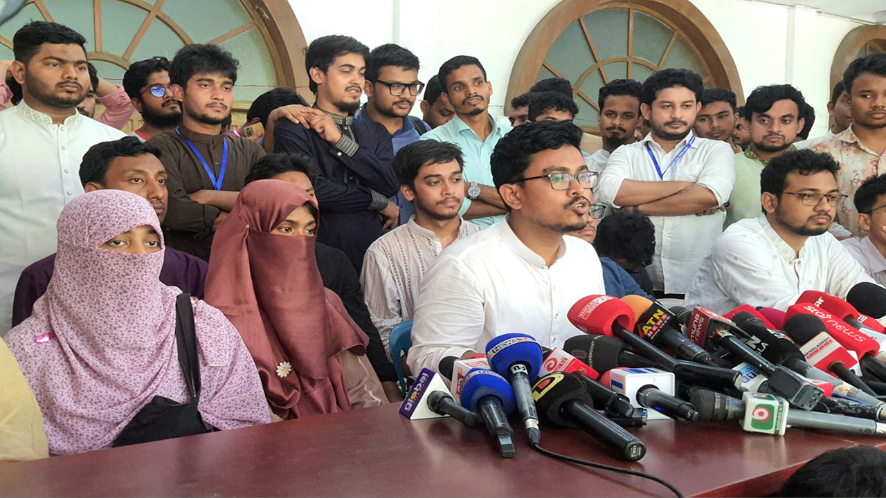 ভিপি নয়, জুলাইযোদ্ধা হিসেবে পরিচয় দিতে চাই: সাদিক