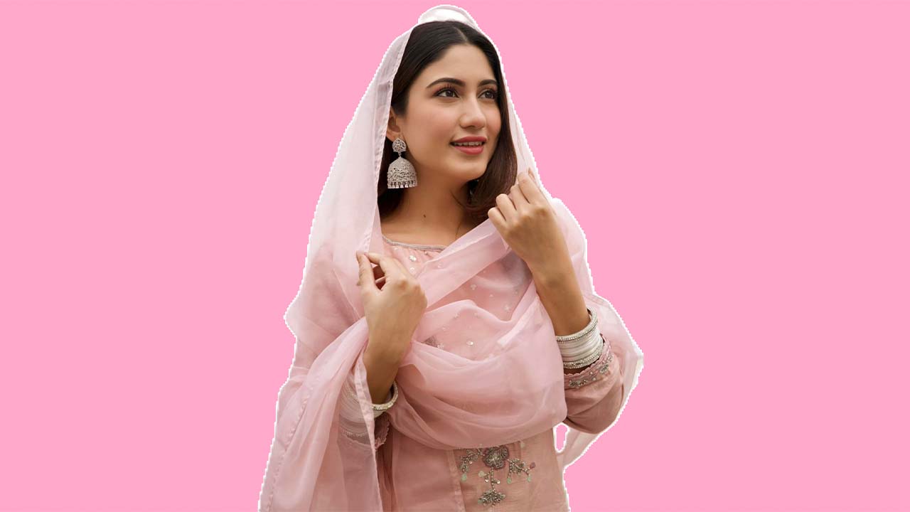 বরিশালের খাবারের প্রেমে সাফা কবির