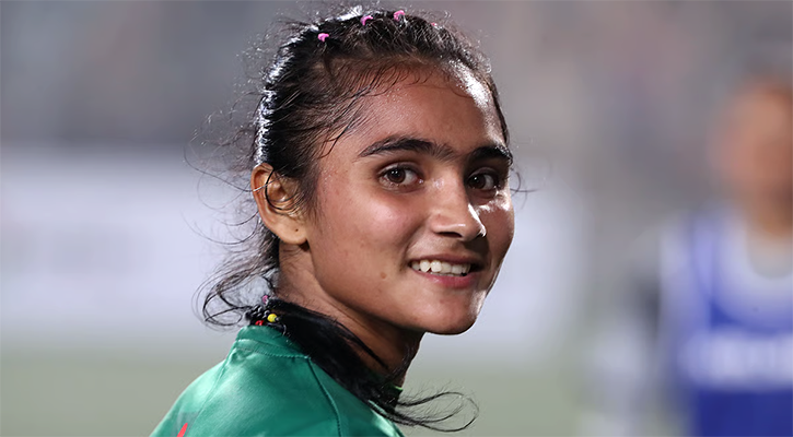 তিন ম্যাচ নিষিদ্ধ সাগরিকা