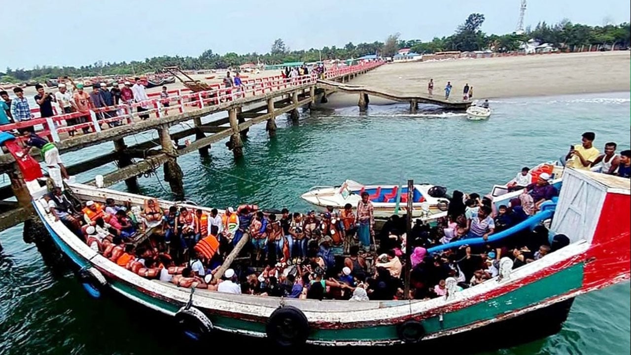 ৭ দিন পর সেন্টমার্টিন রুটে ট্রলার চলাচল শুরু