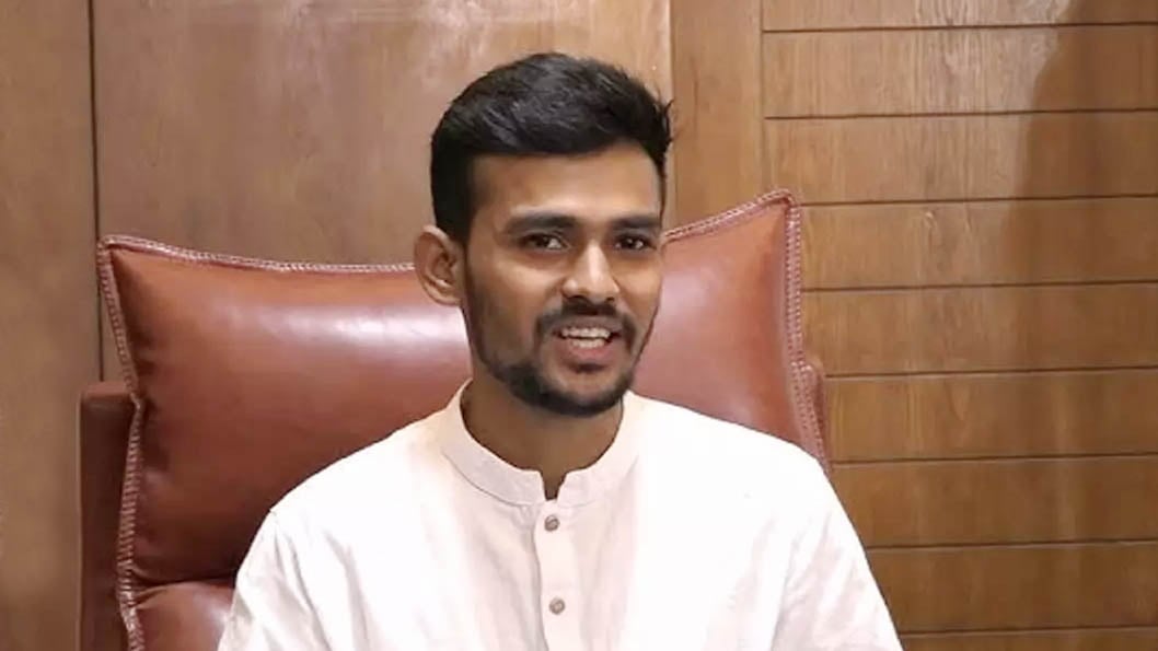 ছিনতাই-চাঁদাবাজি বরদাস্ত করা হবে না: উপদেষ্টা আসিফ