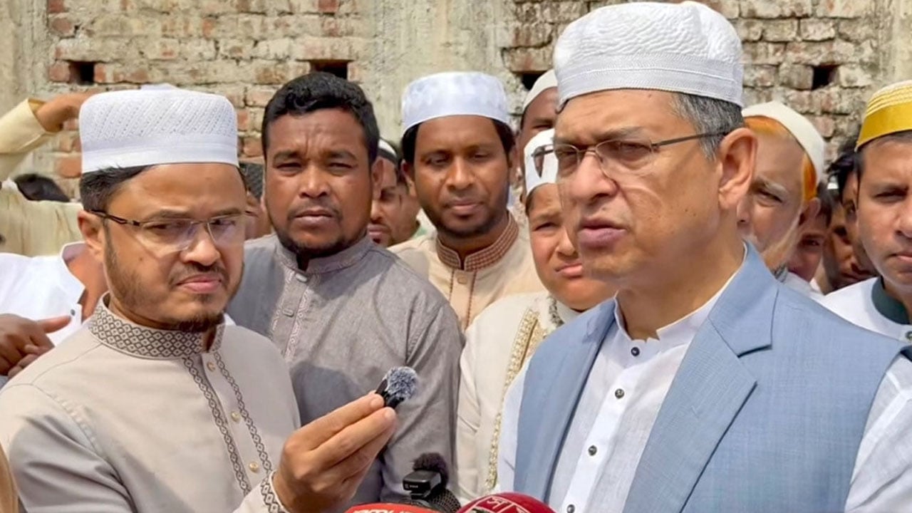 রোহিঙ্গা সমস্যার টেকসই সমাধানে আন্তর্জাতিক সহায়তা দরকার: স্বরাষ্ট্রমন্ত্রী