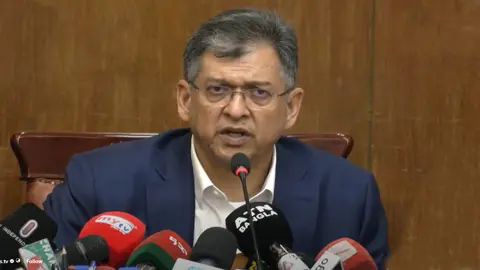 মিরপুরে উচ্ছেদ অভিযানে সমন্বয়ের ঘাটতি ছিল, তদন্তের নির্দেশ স্বরাষ্ট্রমন্ত্রীর