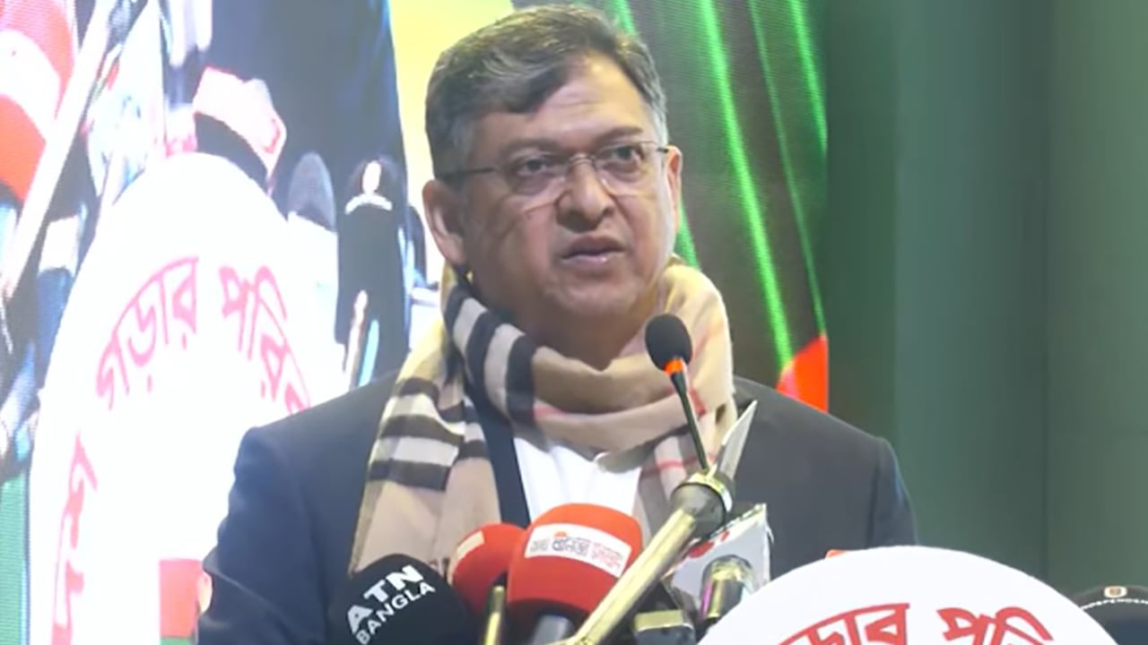 নীতি-আদর্শ ছাড়াই ধর্মের নামে রাজনীতি করছে একটি দল