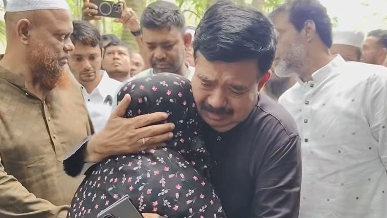মেহেদির কবর জিয়ারতে অঝোরে কাঁদলেন এমপি সেলিম