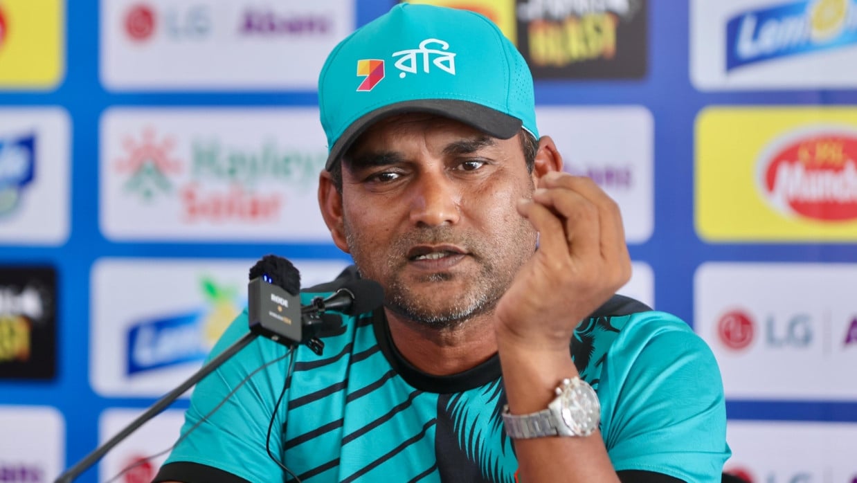 বিশ্বকাপ ইস্যুতে আসিফ নজরুলের সমালোচনায় সালাউদ্দিন