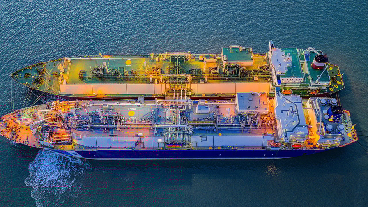 সামিট এলএনজি টার্মিনালের ২৫০তম এসটিএস ট্রান্সফার মাইলফলক অর্জন