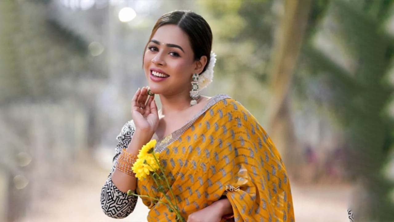 প্রথম ওয়েব সিরিজেই নজর কেড়েছেন সানজিদা তাসনিম