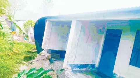 আশ্রয়ণ প্রকল্পে ঘর পেয়েও থাকছে না কেউ