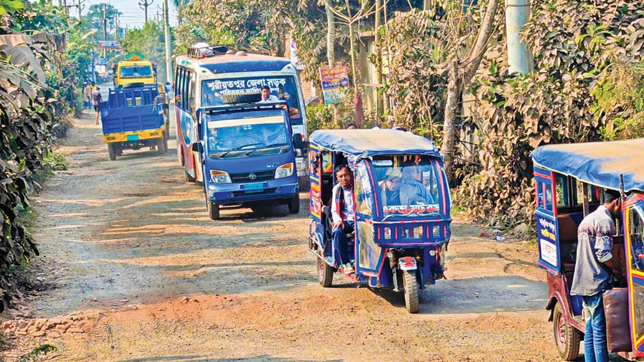 দক্ষিণ-পশ্চিমাঞ্চলের ২১ জেলার মানুষ চরম দুর্ভোগে