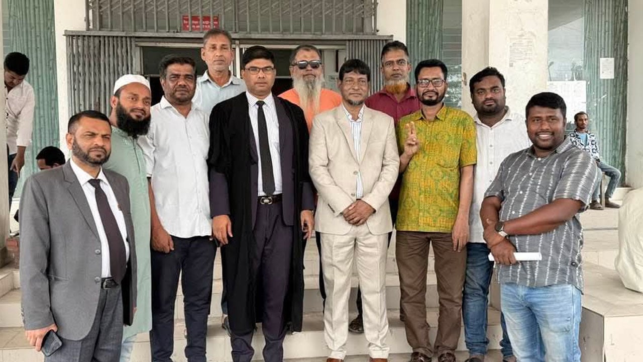 শহিদ মিনারে ধাক্কাধাক্কি, সরাইলে বিএনপির ৫ নেতাকর্মীর জামিন