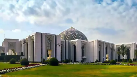 নতুন করে নিরাপত্তা চাপে সৌদি, মক্কা চুক্তির প্রথম পরীক্ষা শুরু