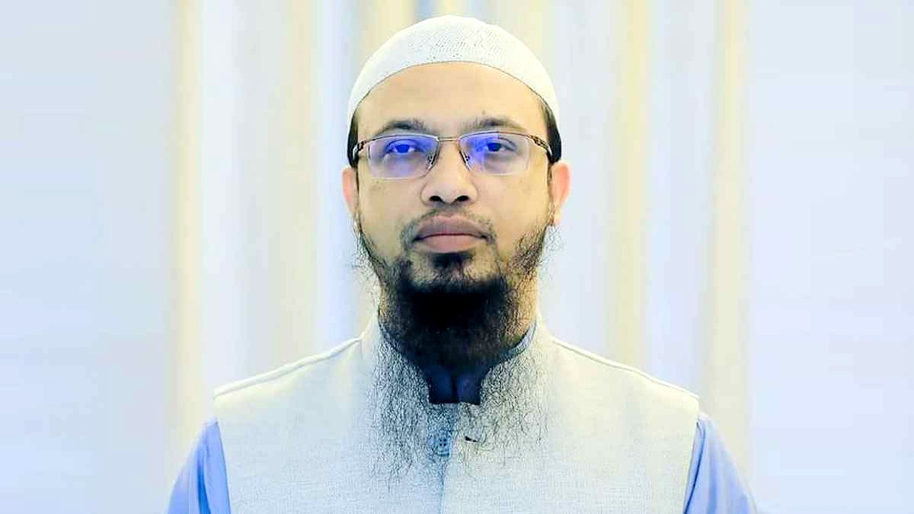 পাথর মেরে হত্যার ঘটনায় যা বললেন শায়েখ আহমাদুল্লাহ