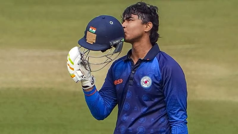 রেকর্ডের পাতায় ঝড় তুলে আরেকটি সেঞ্চুরি সূর্যবংশীর