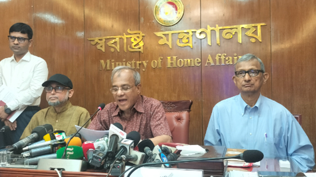 পহেলা বৈশাখে কোনো নিরাপত্তা হুমকি নেই: স্বরাষ্ট্র উপদেষ্টা