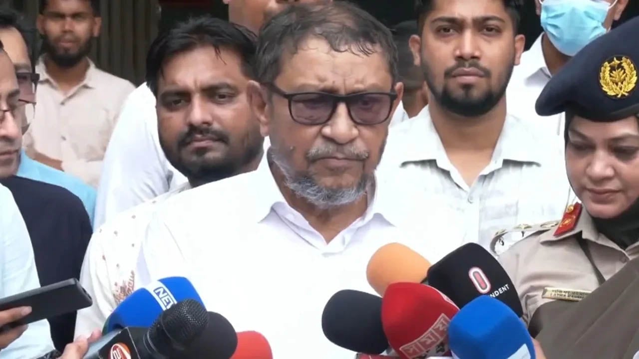 ফ্যাসিস্ট আমলের চিকিৎসা পদ্ধতিই বদলে দেব: স্বাস্থ্যমন্ত্রী