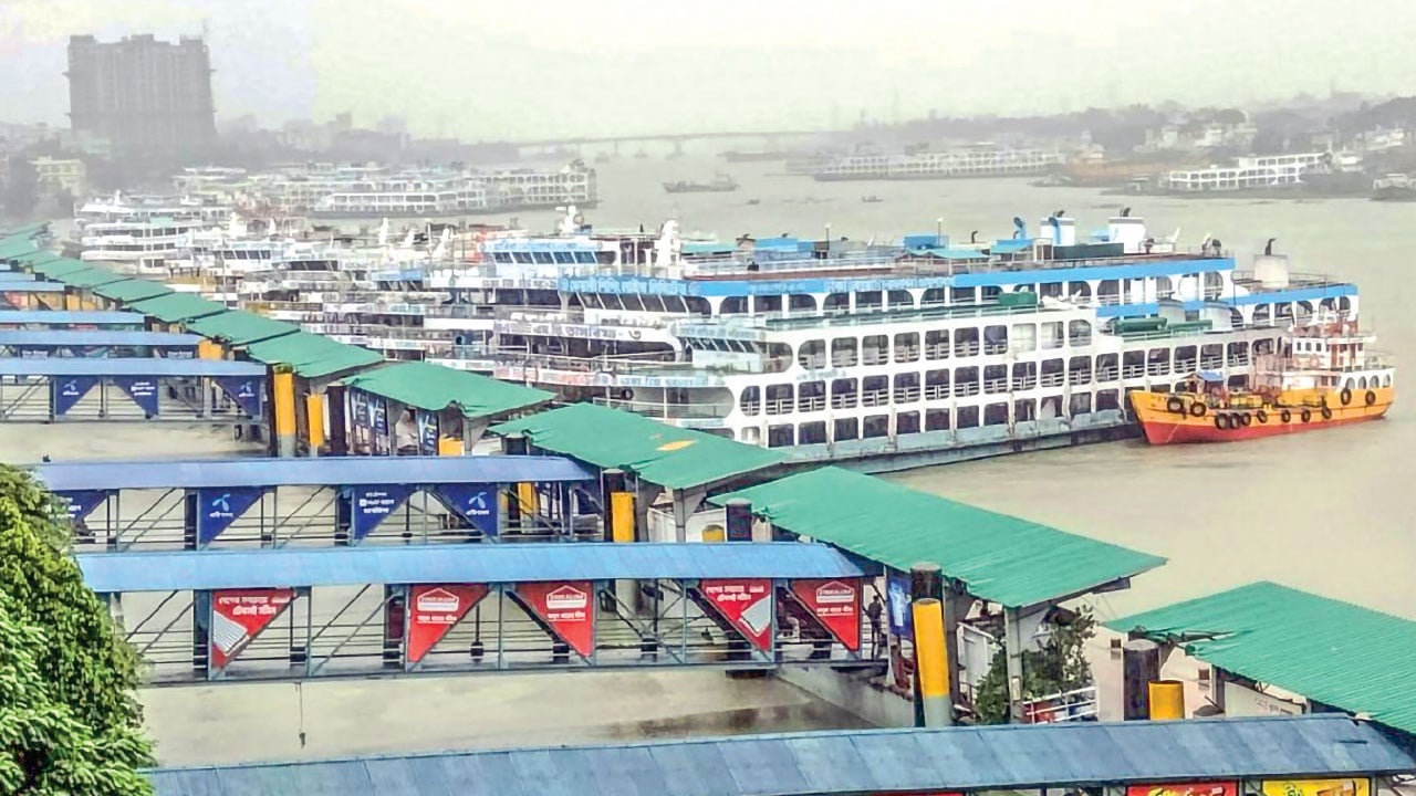 তেলের সংকটে ঈদে লঞ্চ চলাচল বিঘ্নিত হওয়ার শঙ্কা