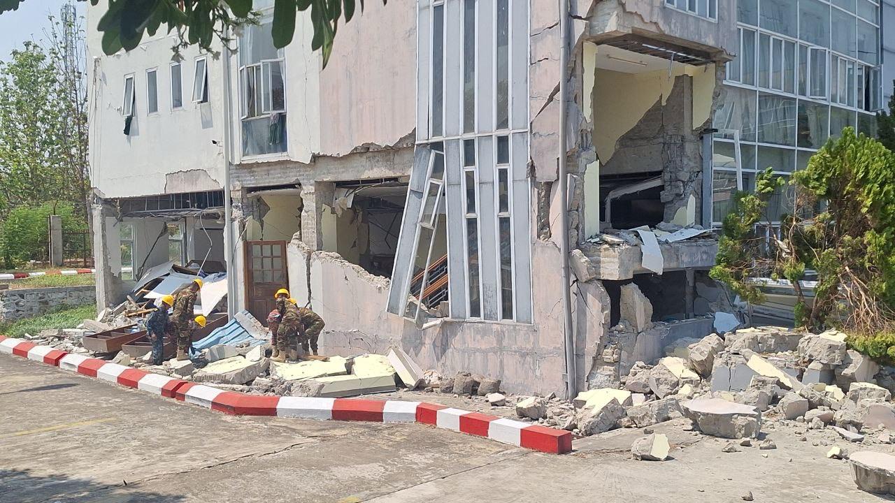 মিয়ানমারে সশস্ত্র বাহিনীর উদ্ধার ও চিকিৎসা তৎপরতা অব্যাহত