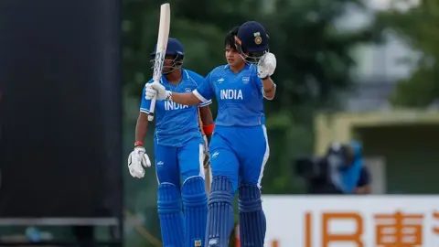 বাংলাদেশকে উড়িয়ে এশিয়ান গেমসের ফাইনালে ভারত