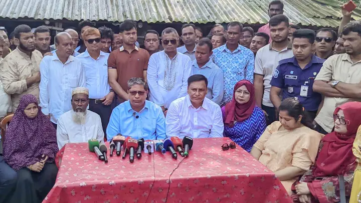 বেহেশতের টিকিট বিক্রেতারা সারের কৃত্রিম সংকট তৈরি করছে